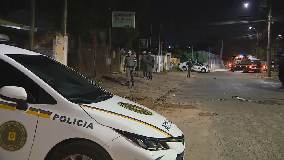 Duas pessoas morrem e 23 ficam feridas durante ataque a tiros em bar de Porto Alegre