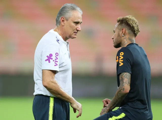 Tite diz que condicionamento de Neymar permite disputar mais uma Copa do Mundo