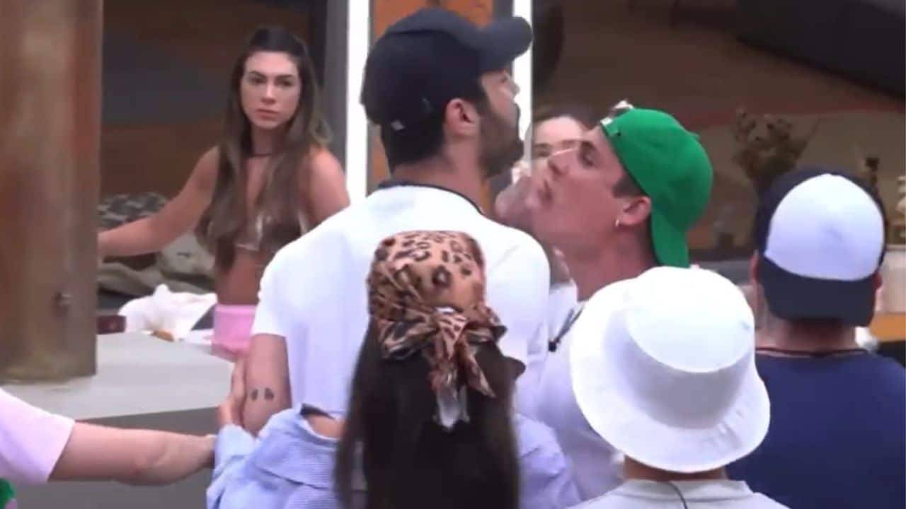 Vídeo: Tiago Ramos briga feio com Shayan após ser chamado de ‘sem-teto’ e ‘Gogo Boy’