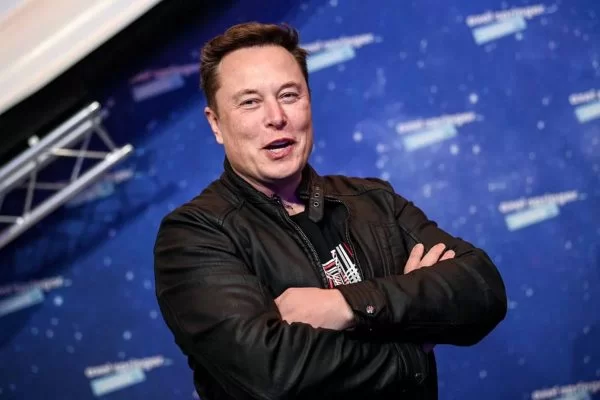 Elon Musk conclui compra do Twitter por US$ 44 bi e demite executivos