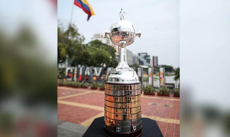 Após campanhas distintas, Fla e Athletico fazem final da Libertadores