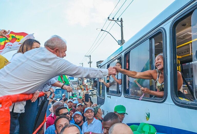 Lula recebe apoio de políticos da Baixada Fluminense 