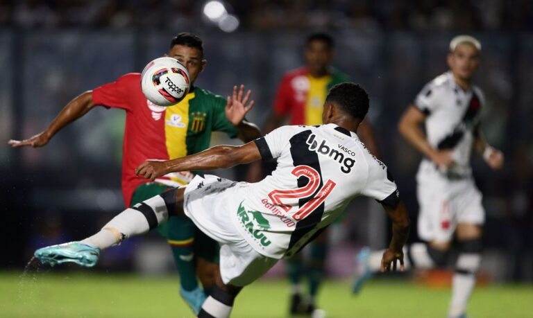 Vasco perde e desperdiça chance de garantir o acesso à Série A