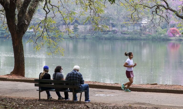 Saiba o que funciona na cidade de São Paulo no feriado de Finados