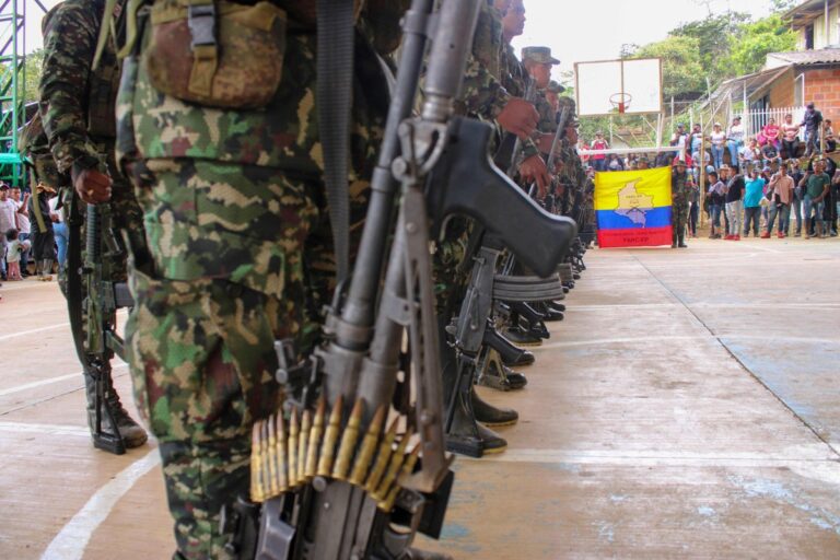 Combate entre dissidentes das Farc deixa 18 mortos no sul da Colômbia