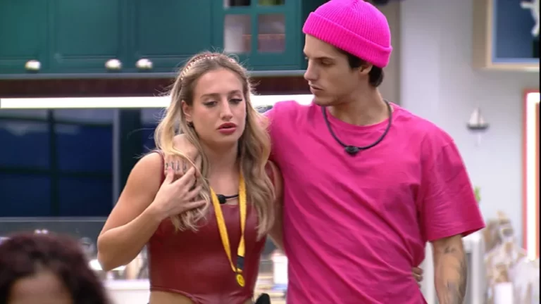 BBB 23: Gabriel conversa com Bruna Griphao após recado de Tadeu Schmidt