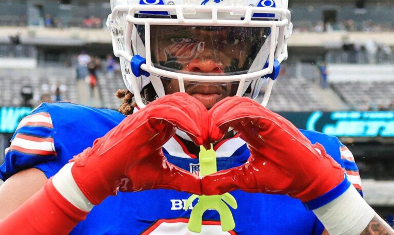 Após sofrer parada cardíaca em campo, Damar Hamlin é liberado e volta para Buffalo