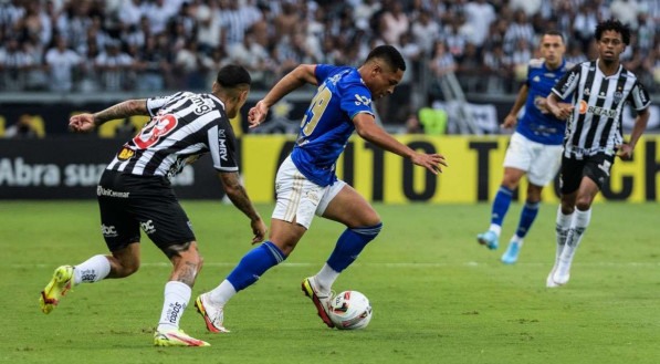 Cruzeiro e Atlético fazem esta noite 1º Superclássico Mineiro de 2023