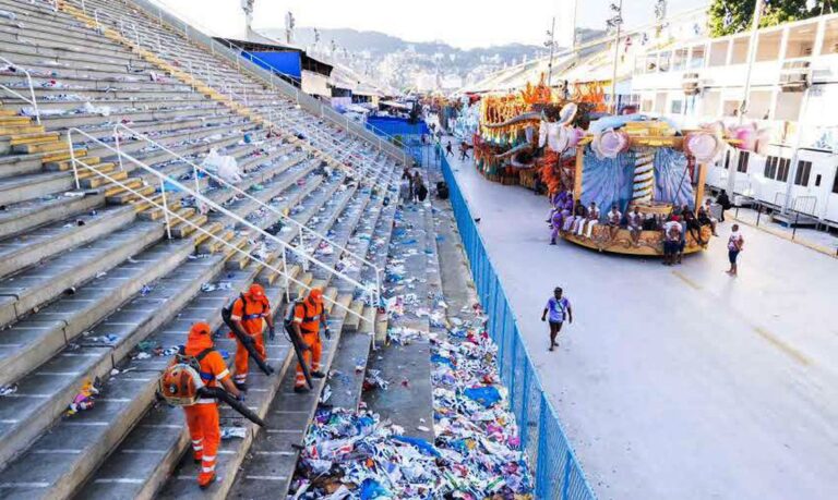 Desfiles de blocos e escolas no Rio já geraram 466,2 toneladas de lixo