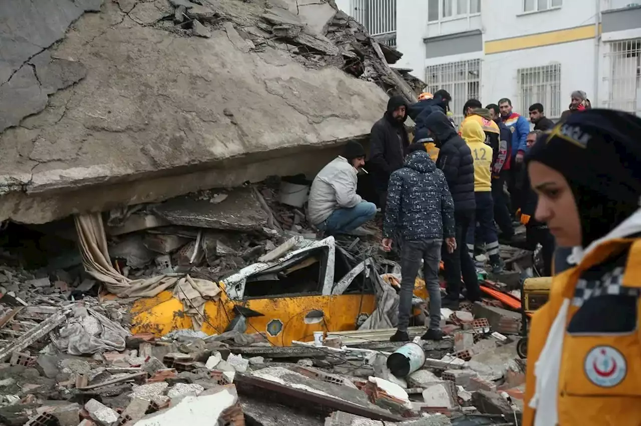 Terremoto na Turquia e Síria: resgate é complicado por frio e destruição