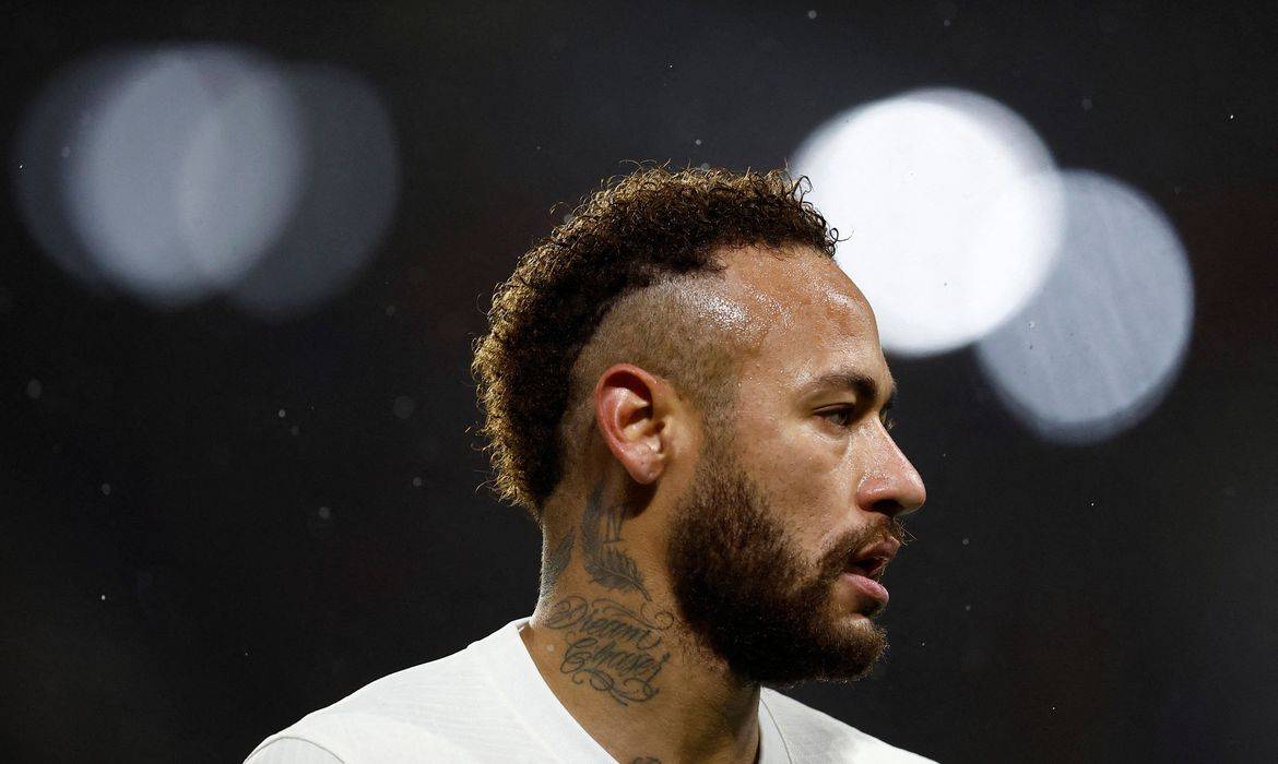 Neymar desfalcará PSG em jogo contra Toulouse pelo Campeonato Francês