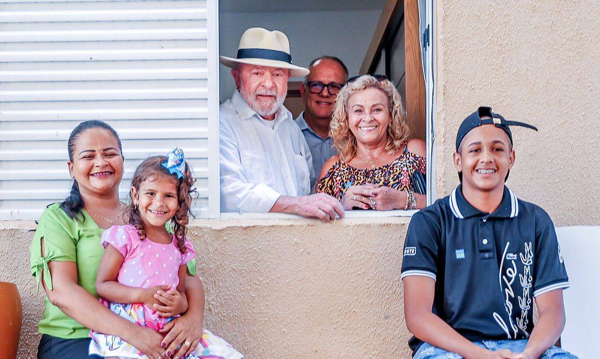 Lula entrega 1.440 moradias do Minha Casa, Minha Vida em Mato Grosso