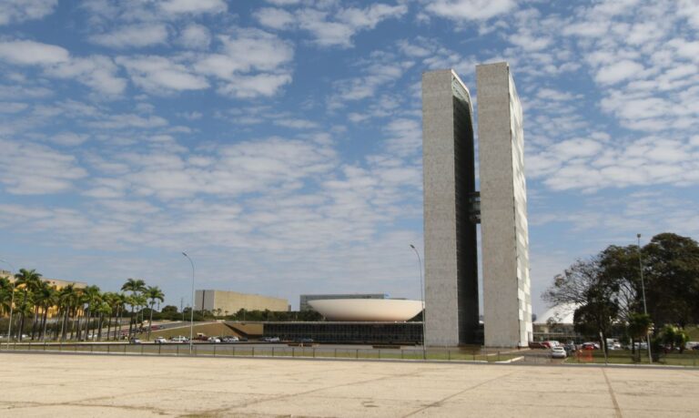 Líderes do Senado não aceitam mudanças em comissões mistas de MPs