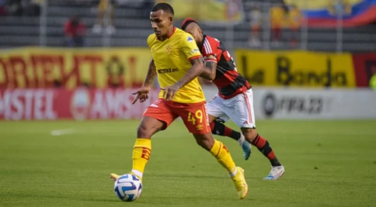 Flamengo perde de virada para estreante Aucas na Libertadores