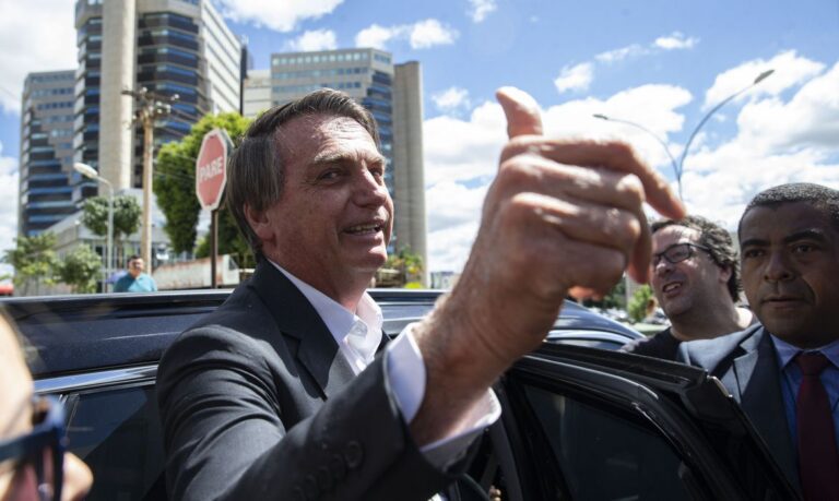 Em depoimento à PF, Bolsonaro diz que post com fake news foi acidental