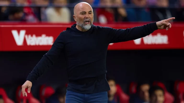 Flamengo anuncia Jorge Sampaoli como novo técnico para tentar reverter má fase