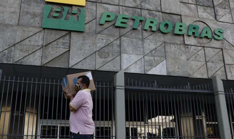 Petrobras defenderá posição de mercado no Cade, diz presidente