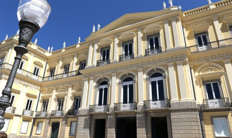 Museu Nacional lança primeiro catálogo impresso de obras raras