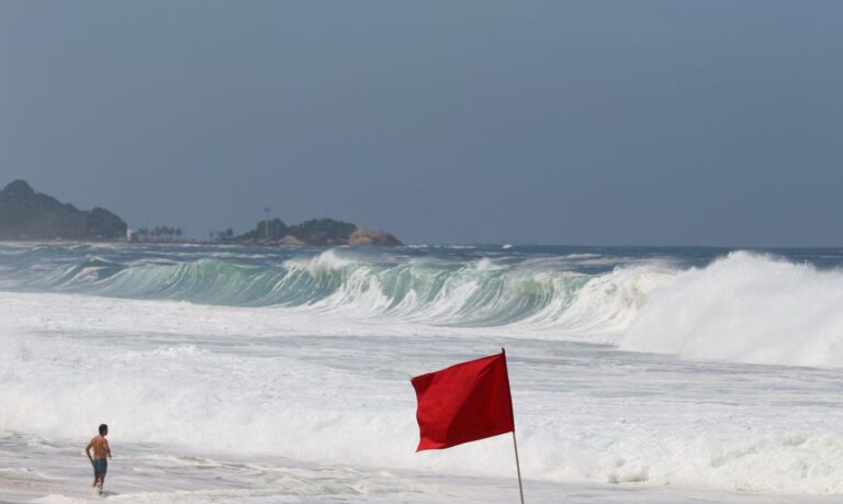 Ressaca deve continuar no Rio de Janeiro até esta terça-feira