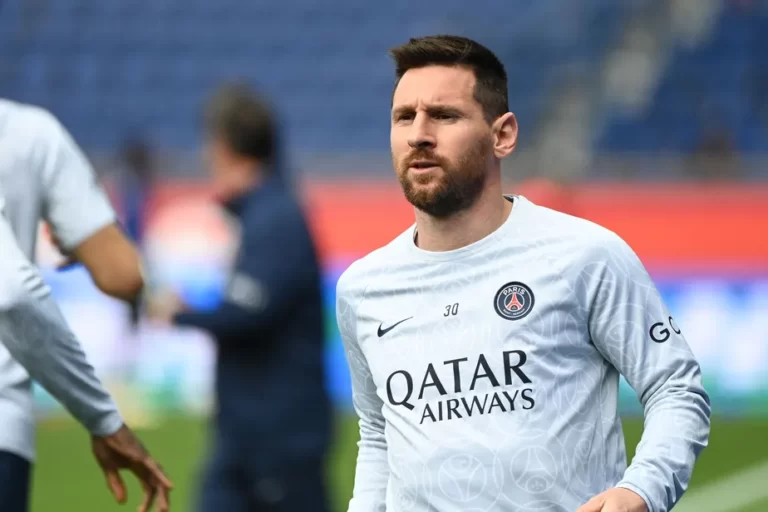 PSG suspende Messi após viagem à Arábia Saudita; contrato do argentino não deve ser renovado