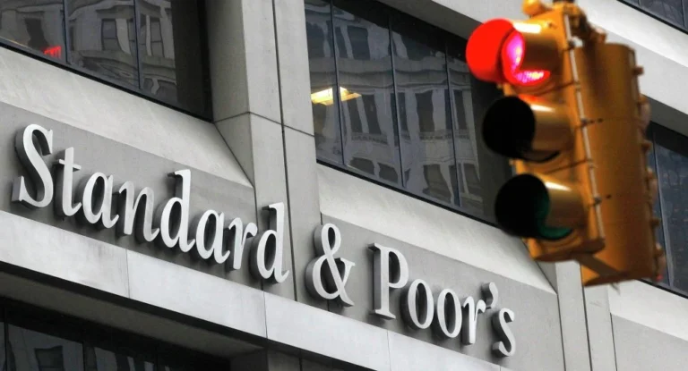 S&P eleva perspectiva de nota da dívida do Brasil para positiva