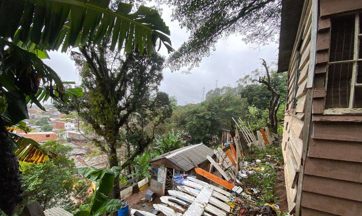 Ciclone extratropical provoca morte de oito pessoas do RS