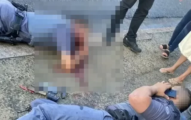 VÍDEO: Homem reage a abordagem, desarma policiais e atira neles em SP