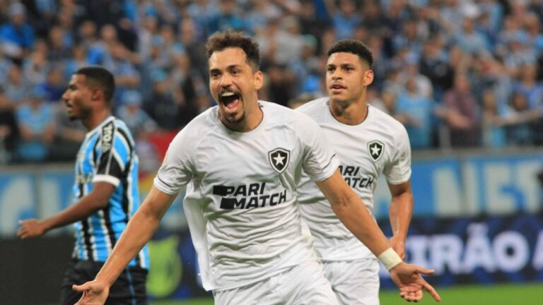 Perri brilha, Botafogo bate Grêmio na Arena e abre 10 pontos na liderança