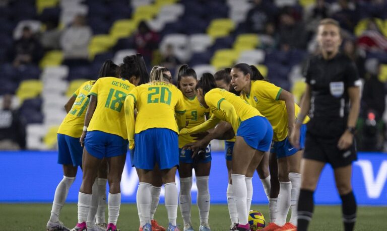 Seleção feminina encara China, em último teste antes da Copa do Mundo