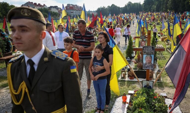 Dia da Independência: Zelenskiy reúne ucranianos 18 meses após invasão