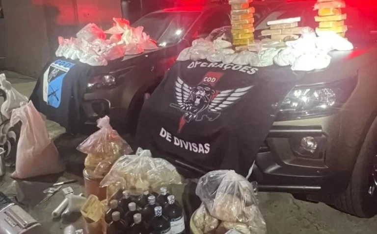 Polícia apreende 370 kg de cocaína pura em galpão no Rio