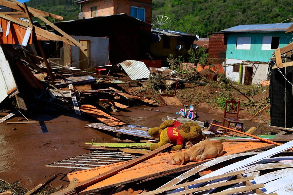 Sobe para 43 o Número de Mortos após Chuvas no Sul do País