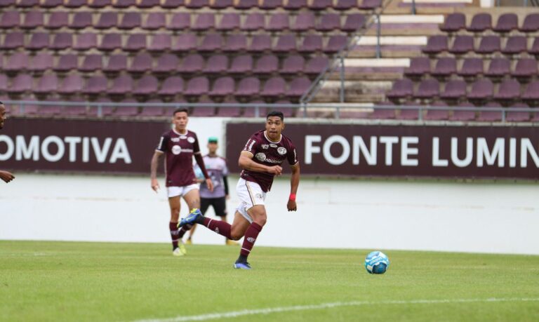 Série D: Ferroviária-SP recebe Athletic Club-MG em jogo de ida da semi