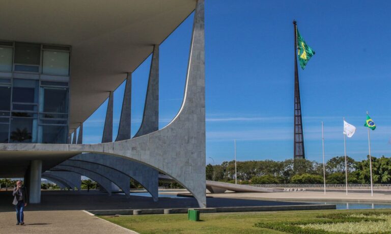 Governo cria grupo de trabalho para promover crescimento do país