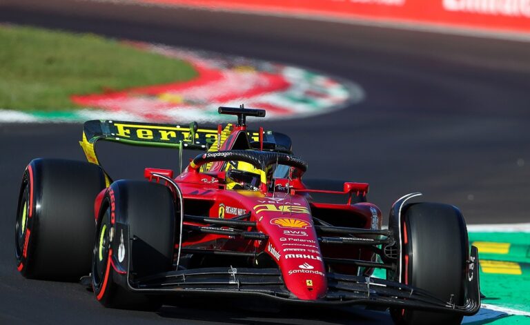 Charles Leclerc conquista a pole position do GP dos EUA para a Ferrari. Verstappen fica em 6º