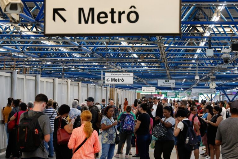 Começa greve de Metrô, CPTM e Sabesp; rodízio de veículos é suspenso em SP