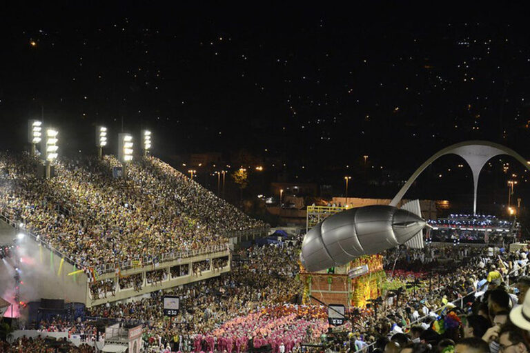 Corte do carnaval carioca terá musos LGBTQIA+ pela primeira vez