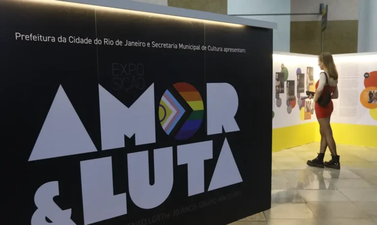 Amor e luta: exposição no Rio conta trajetória do movimento LGBTI+