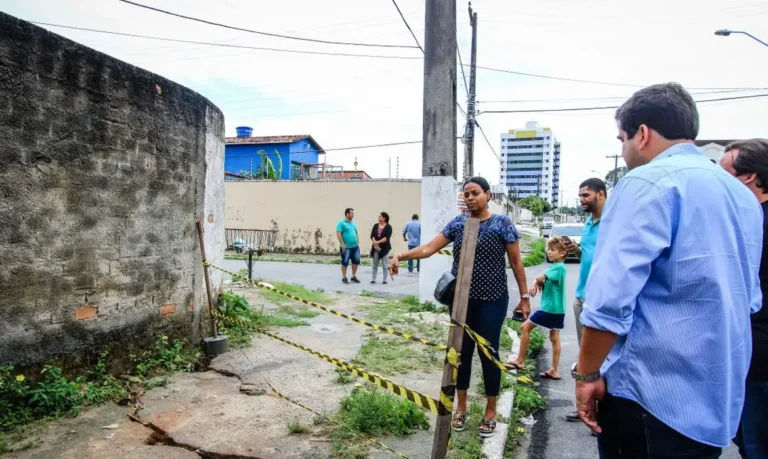 Ministros vão a Maceió para monitorar risco em mina de extração