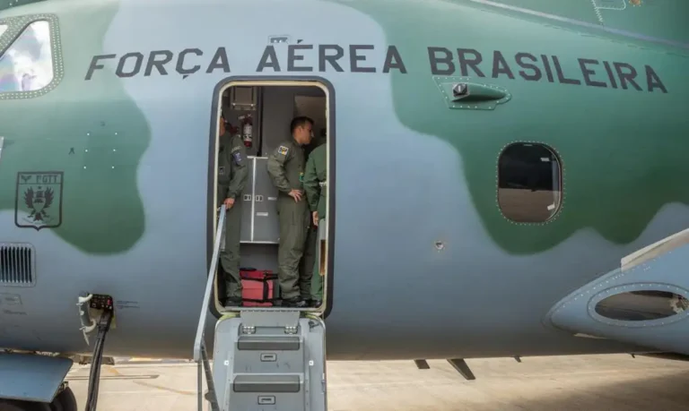 Voo para resgatar mais brasileiros em Gaza decola na quinta