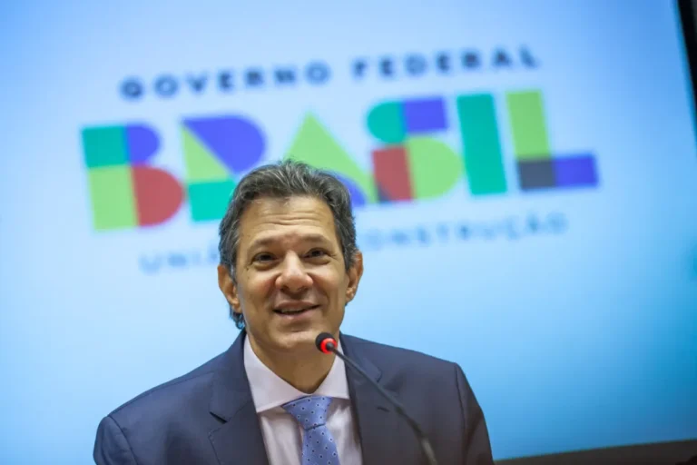 Haddad fala em “amadurecimento” do Brasil com aprovação de reforma