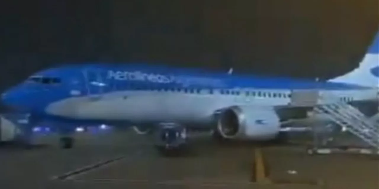Tempestade e Vendaval Desolam Aeroporto e Deixam Milhares Sem Luz em Buenos Aires; Aviões Giram com Intensidade dos Ventos