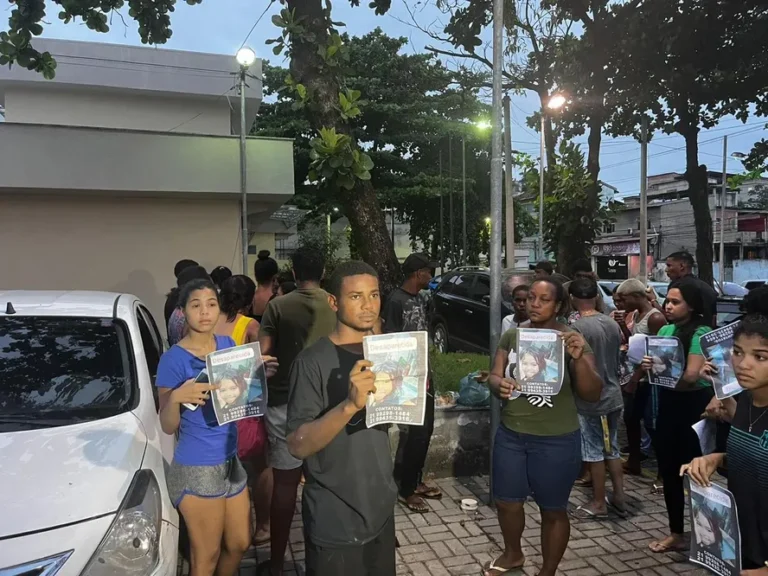 Família da Pequena Hadassa, Desaparecida em Nova Iguaçu, Protesta em Frente à Delegacia; Primo da Mãe é Suspeito