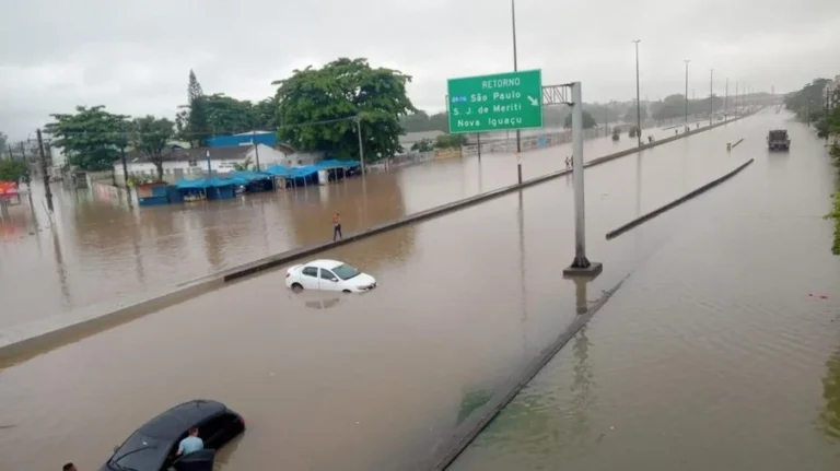 Chuvas no Rio: Quatro Municípios Decretam Estado de Emergência