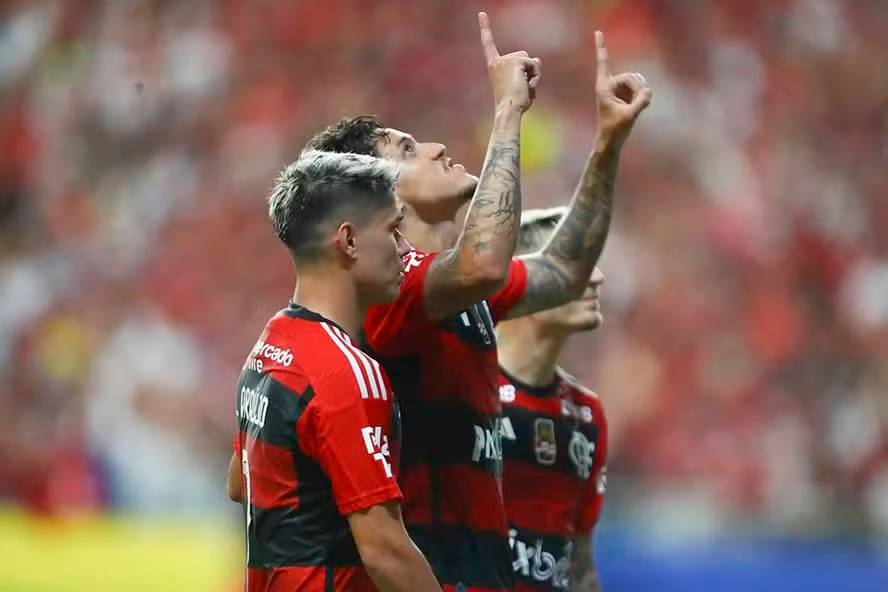 Flamengo vence Audax por 4 a 0 na estréia do Campeonato Carioca