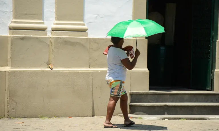 Sensação térmica supera 45°C no Rio às 9h da manhã