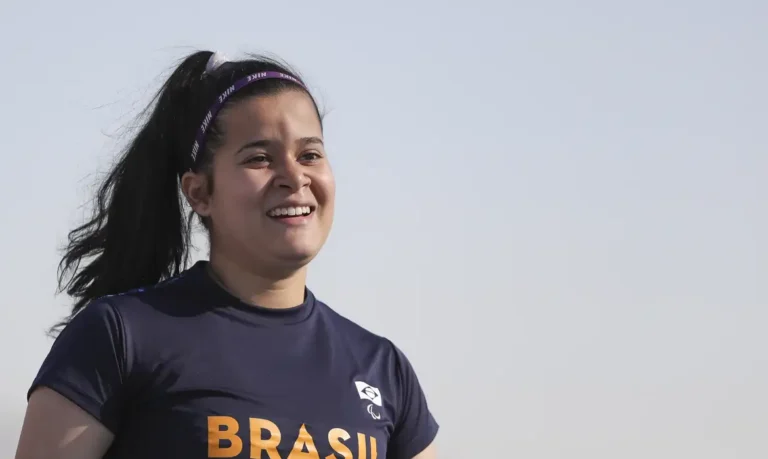 Verônica Hipólito é bronze no GP de atletismo paralímpico de Dubai