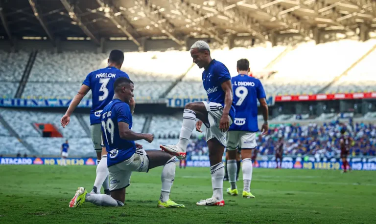 Cruzeiro supera Patrocinense com facilidade no Mineiro