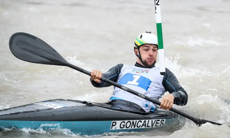 Paris 2024: Pepê Gonçalves carimba vaga na canoagem slalom