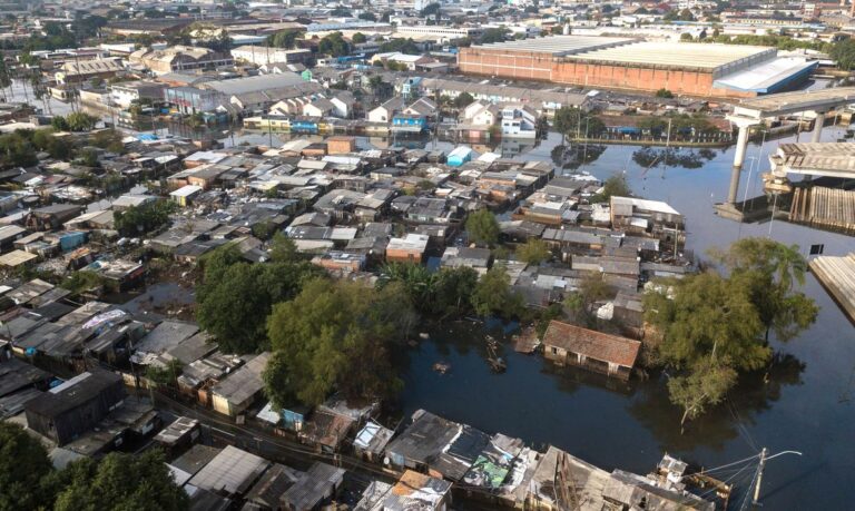 Prefeitura anuncia novas medidas de apoio a moradores de Porto Alegre